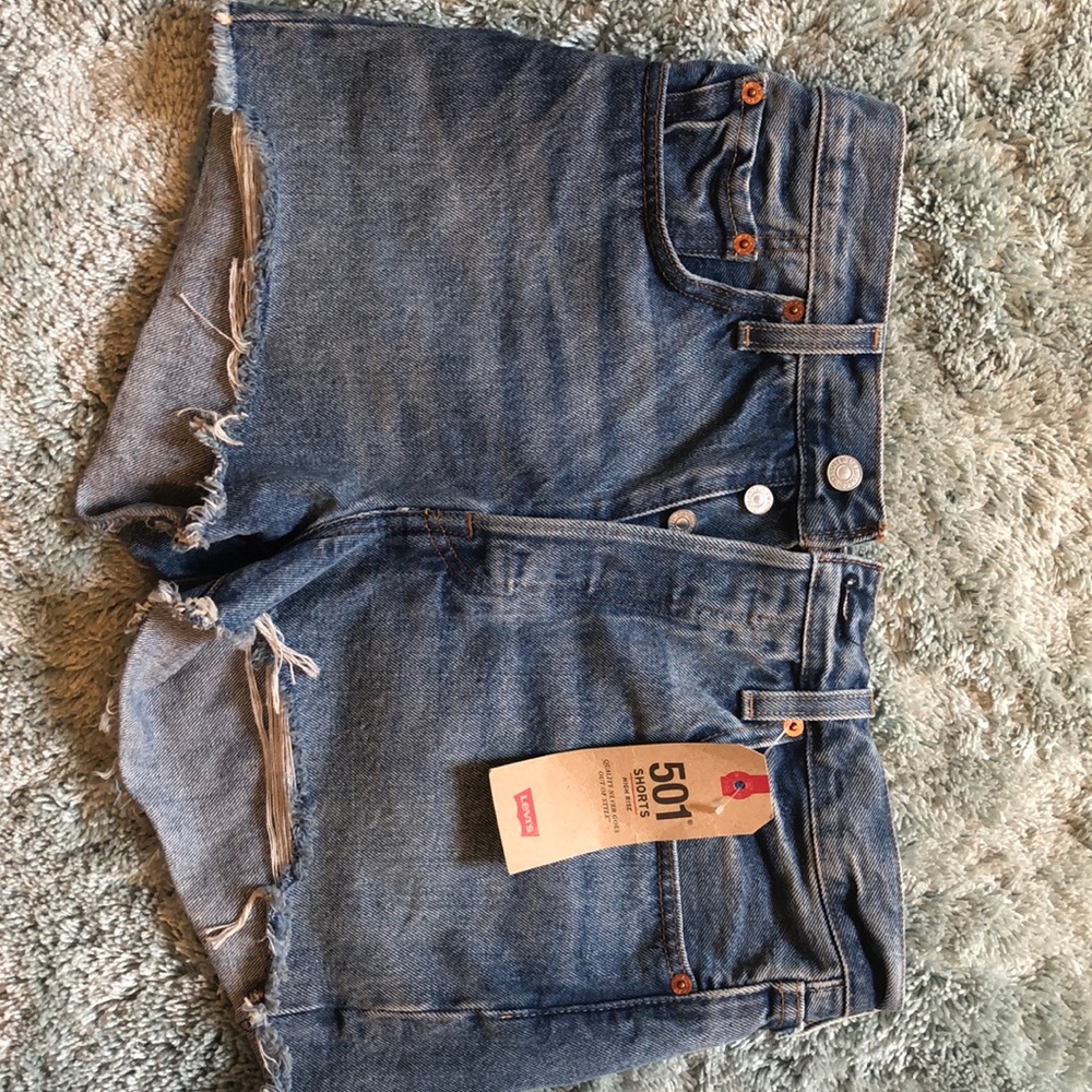 Size 29 levis women shorts